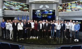 КРАЩІ ЮНІ ФУТБОЛІСТИ УКРАЇНИ ОТРИМАЛИ «ЗОЛОТІ М’ЯЧІ» ДЮФЛУ