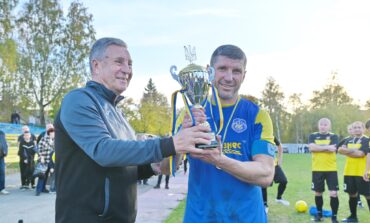НАГОРОДЖЕННЯ ВОЛОДАРЯ КУБКА ТА ЧЕМПІОНА СЕРЕД КОМАНД ВЕТЕРАНІВ ОБЛАСТІ...