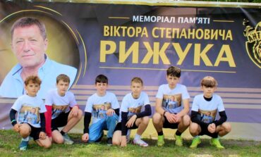 В АНТОНІНАХ ЗІГРАЛИ МАТЧ ПАМ'ЯТІ ВІКТОРА РИЖУКА